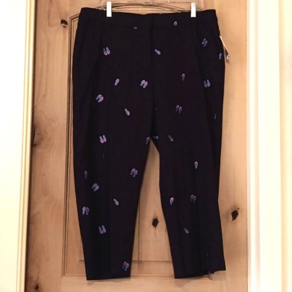 Briggs New York Embroided Cropped Pants - Picture 1 of 11